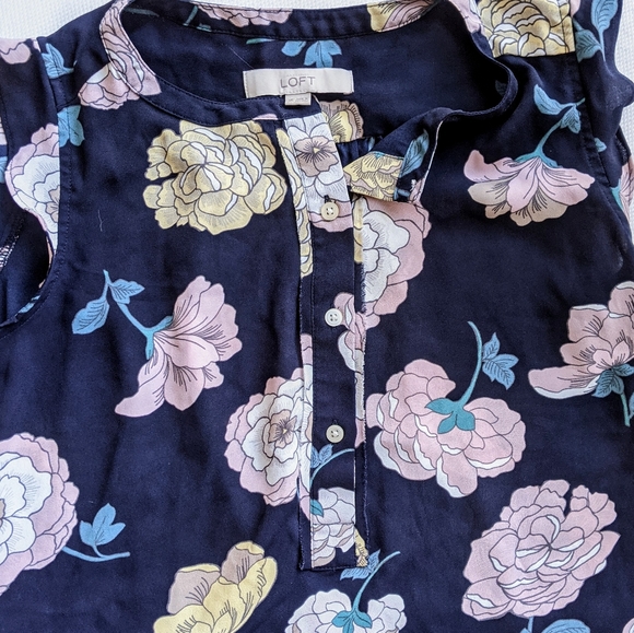 Ann Taylor LOFT Peony Ruffle Henley Shell - Picture 7 of 8